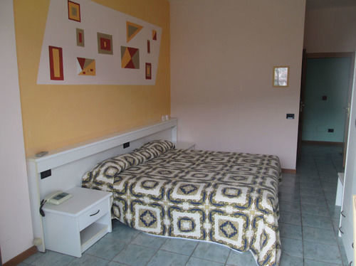 Hotel Stazione Paratico Exteriör bild